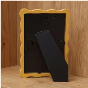 Wavy Picture Frame